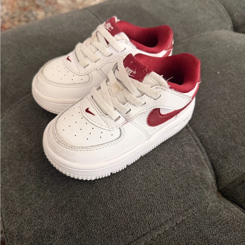 Nike toddlers White and Burgundy Sneakers